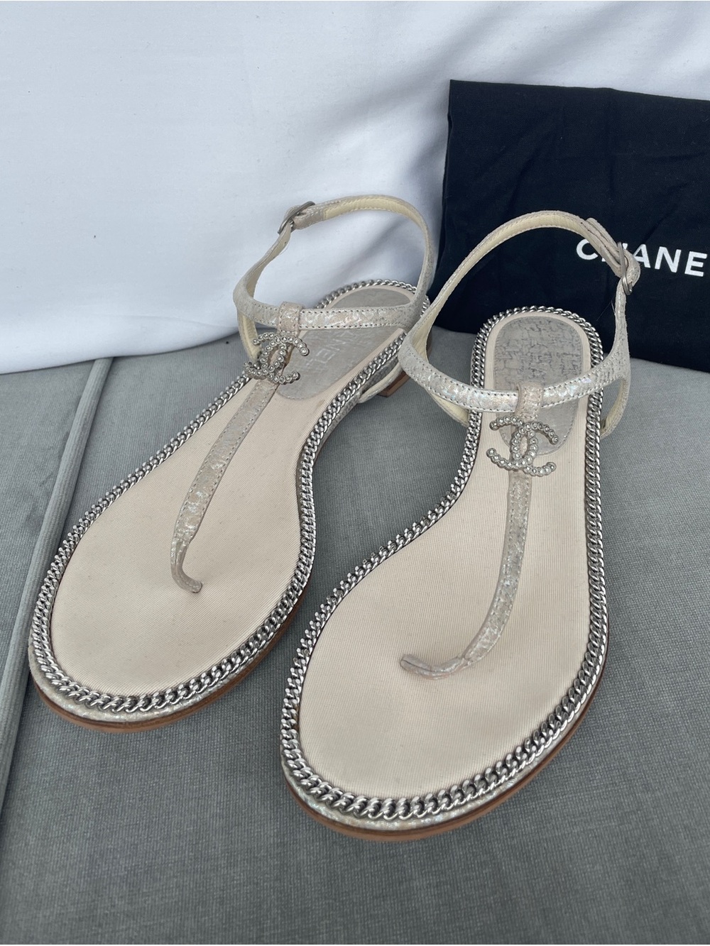 Chanel Silver Metallic Leather T-Strap Thong Sandals Chain & Diamanté CC Logo